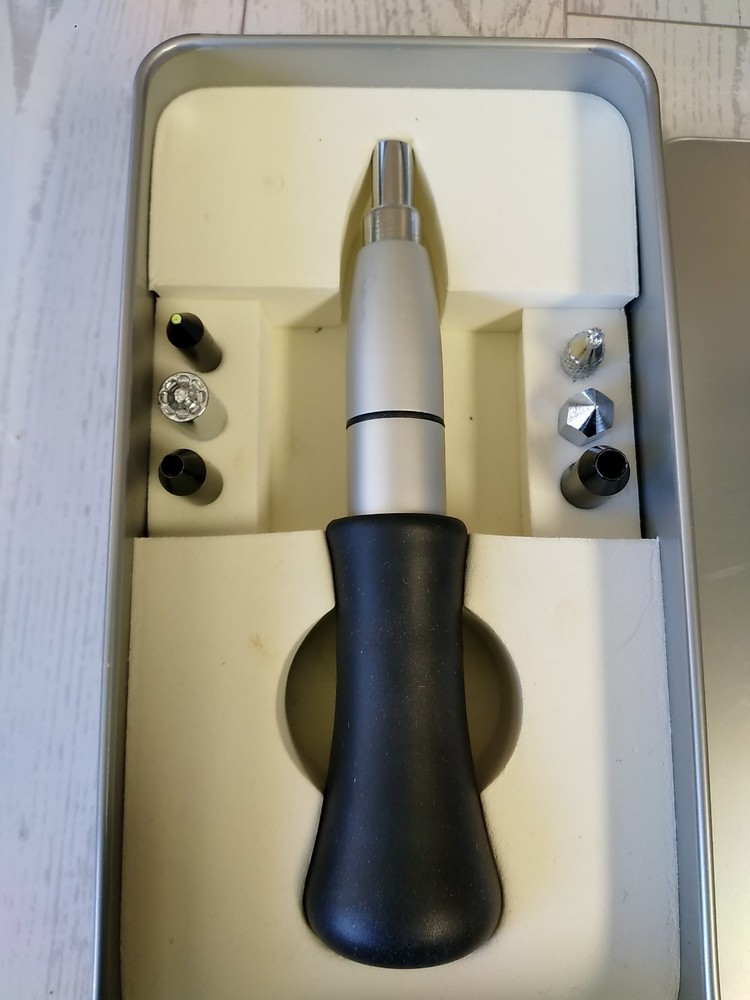 Making Memories Craft Eyelet Tools