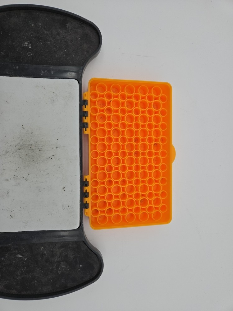 Cartridge Case Lube Pad With Loading Tray