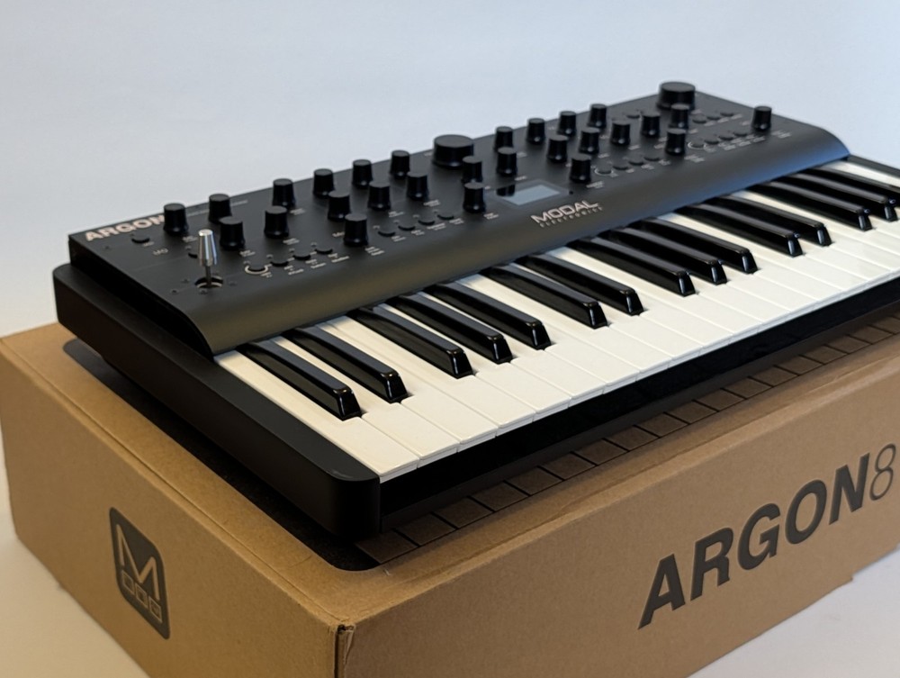 Modal Electronics Argon8 Polyphonic Wavetable Synth - MINT WITH BOX - DECKSAVER!
