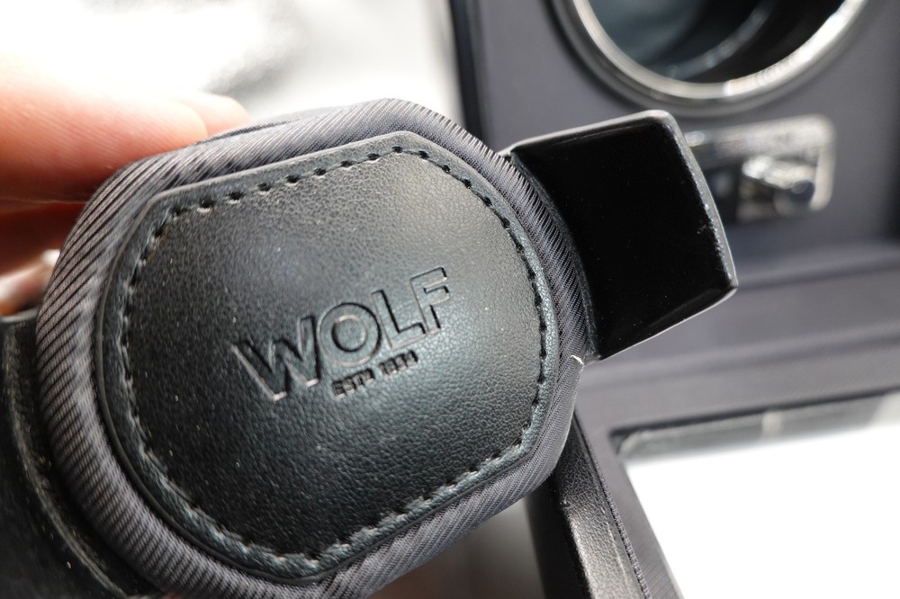 Wolf Single Watch Winder Model M2.1 New Batteries Works.