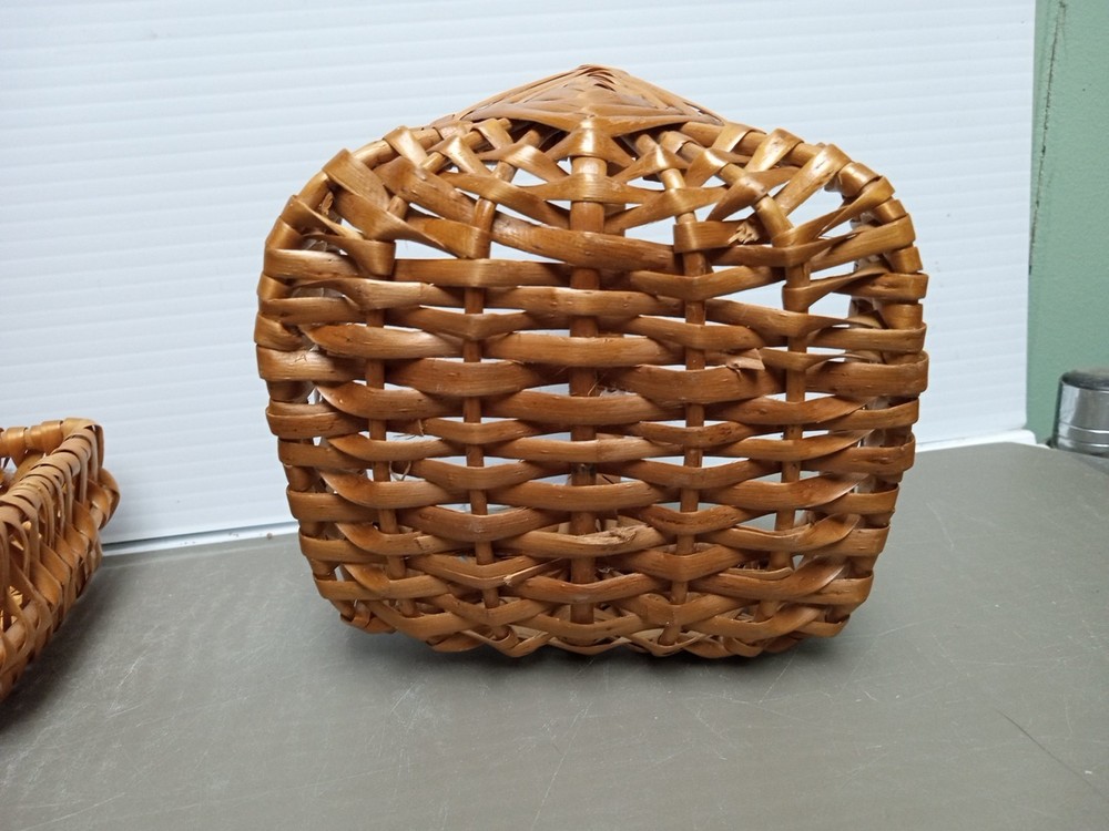 Small Woven Baskets W/Handles