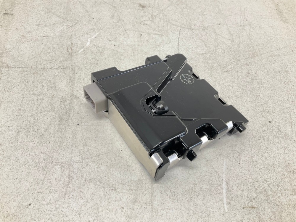 17-18 Toyota RAV4 Front Camera Windshield Mounted