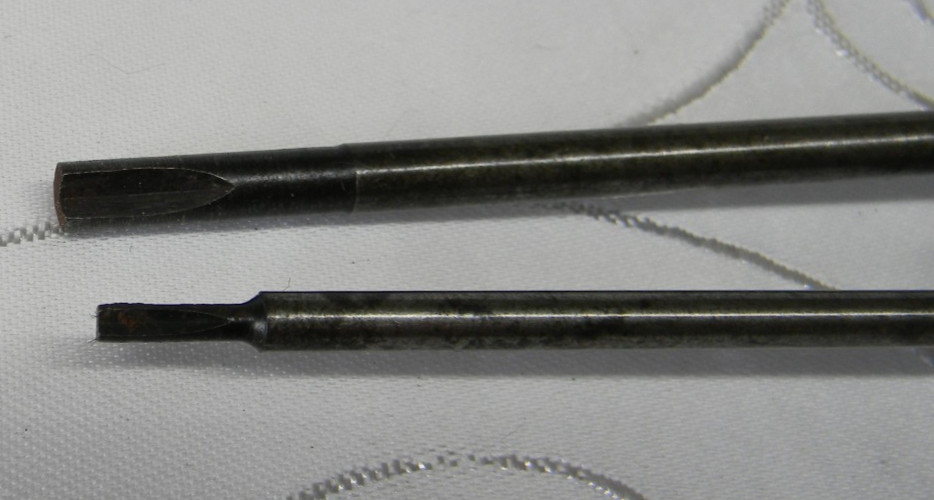 SNAP-ON 2PC BLACK HARD HANDLE CLUTCH HEAD SCREWDRIVER SET