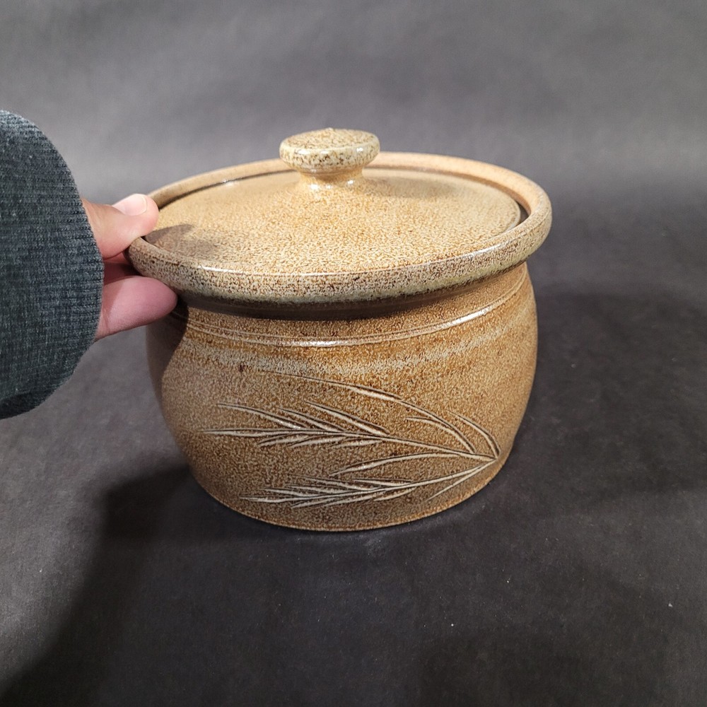Red Wing Pottery Stoneware Covered Jar with lid Wheat Pattern 2005