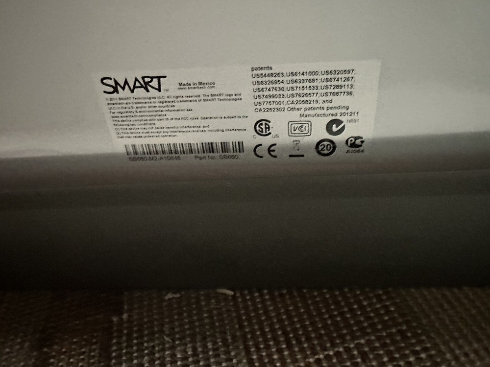 smart technologies UF70 Projector With SB660 Interactive Smart Board