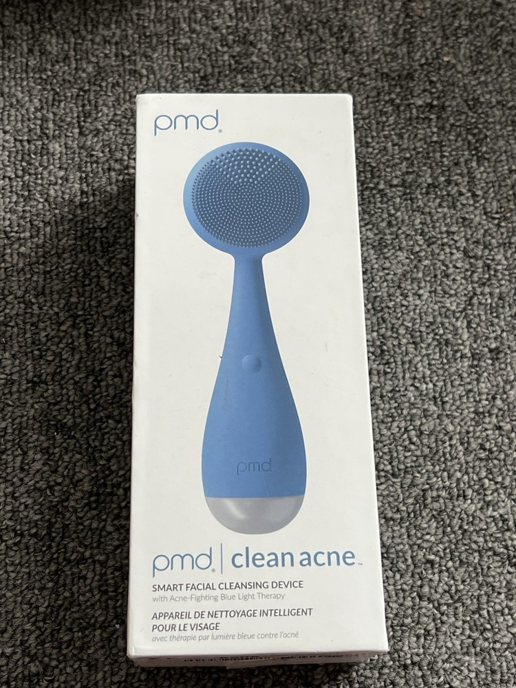 PMD Clean Acne Smart Facial Device & Acne-Fighting Blue Light Therapy READ