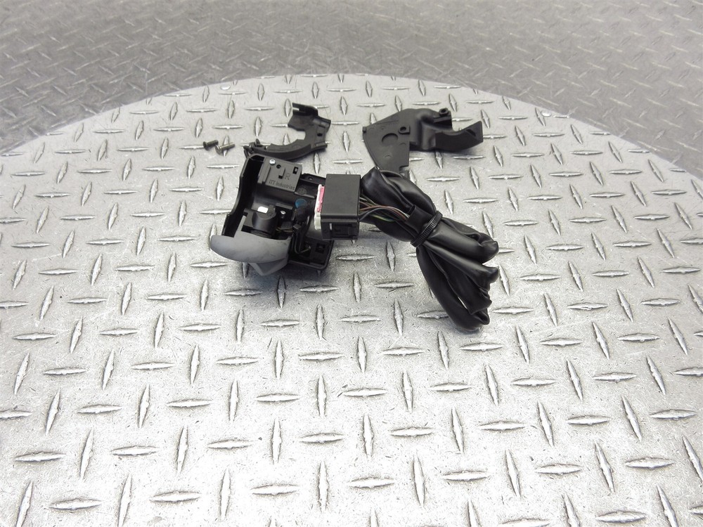 2006 05-06 BMW R1200 R1200RT Right Handlebar Control Switch Handle Bar Button