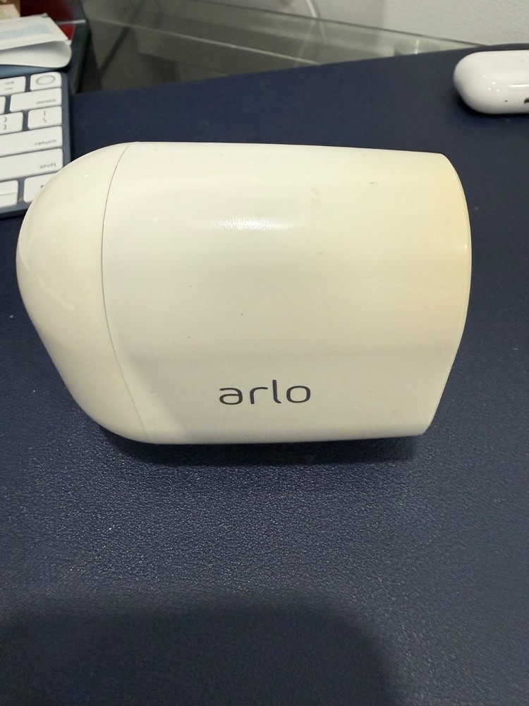 Arlo Essential Spotlight Camera - VMC2030 - White