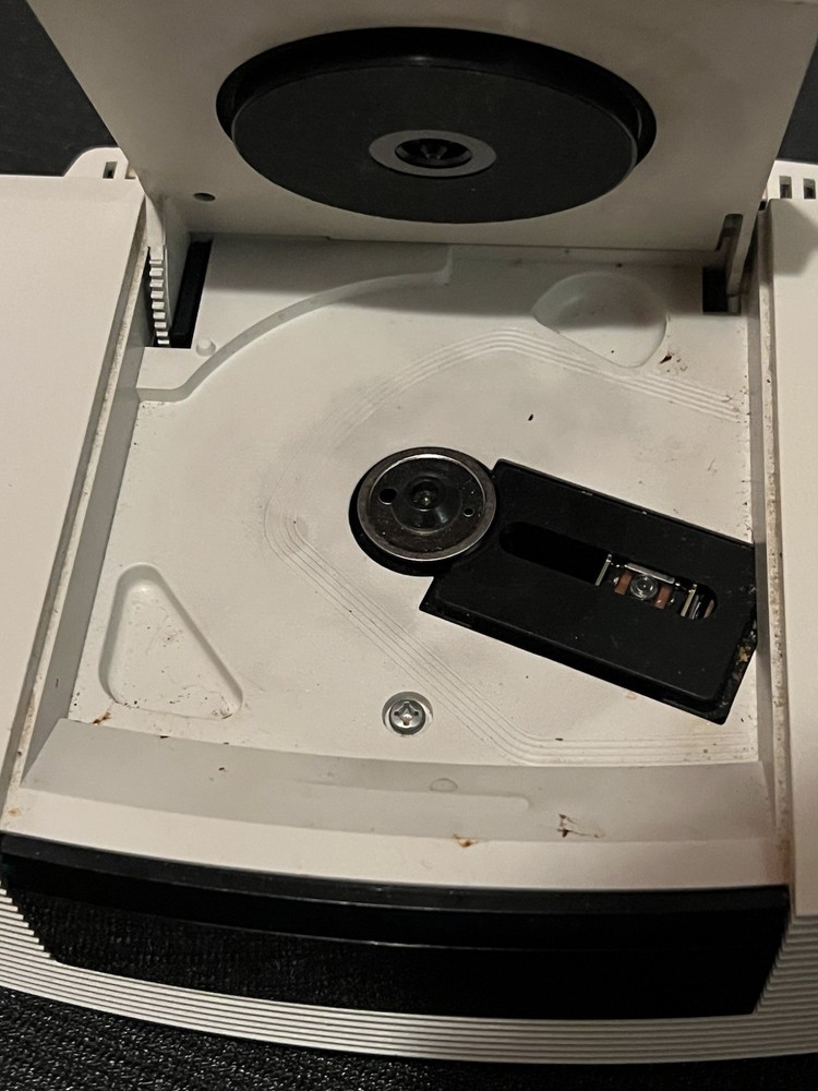 Bose Wave AWRC-1P AM/ FM - CD Player Does Not Work - Powers On