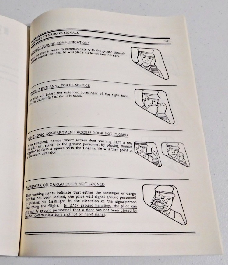 CONTINENTAL AIRLINES CUSTOMER SERVICER TRAINING A GUIDE TO HAND SIGNALS WORKBOOK