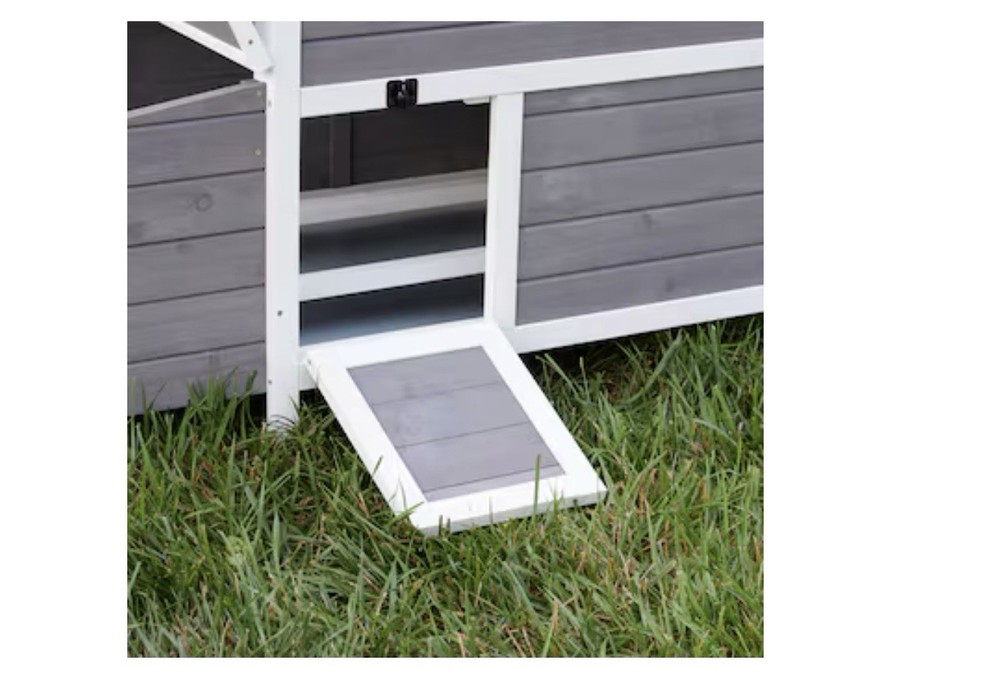 Cozy Cottage Chicken Coop