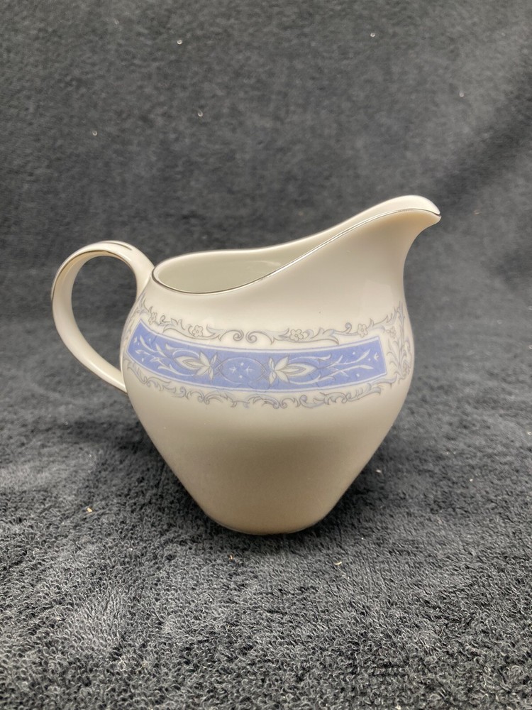 Meito china Jasper creamer