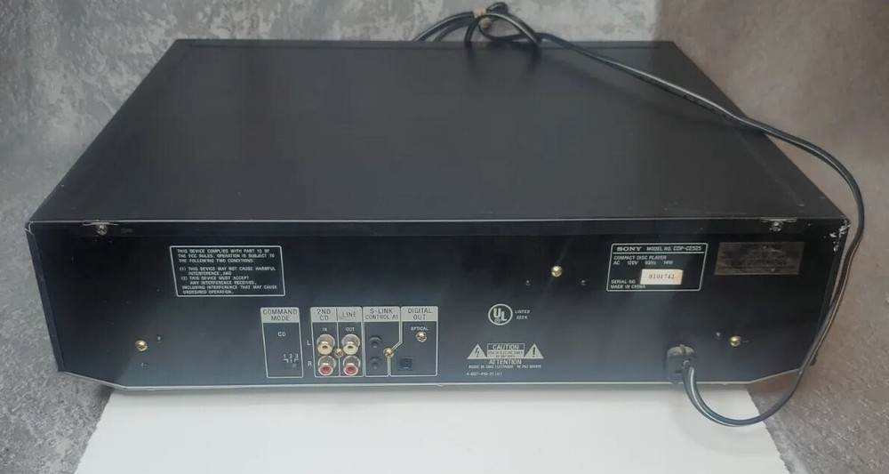 Sony CDP-CE525 5 Disc CD Player Powers On No Remote