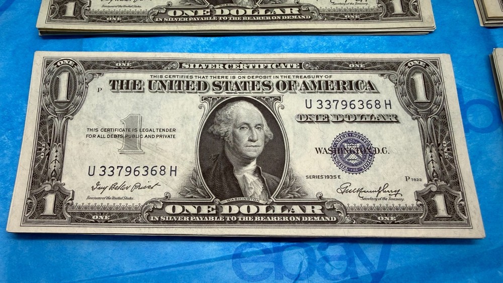 💵 $1 Silver Certificate – Uncirculated Blue Seal – 1935 Note Perfect Notes 💙