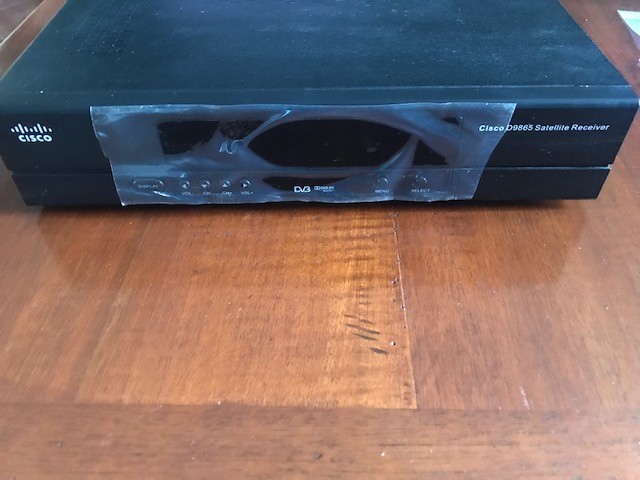 Cisco D9865-H AFN decoder satellite receiver New with cables & remote control