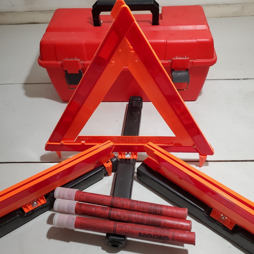 Roadside Emergency Kit w/ Folding Triangle Reflectors, Roaf Flares, Storage Case