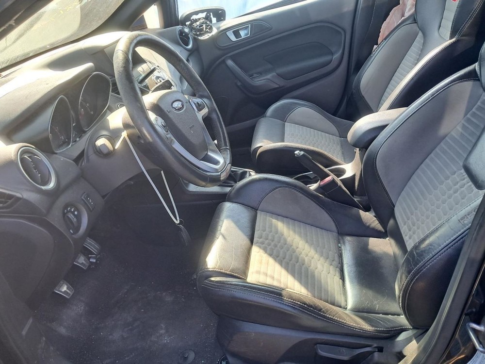 FIESTA 2015 Glove Box 4831314