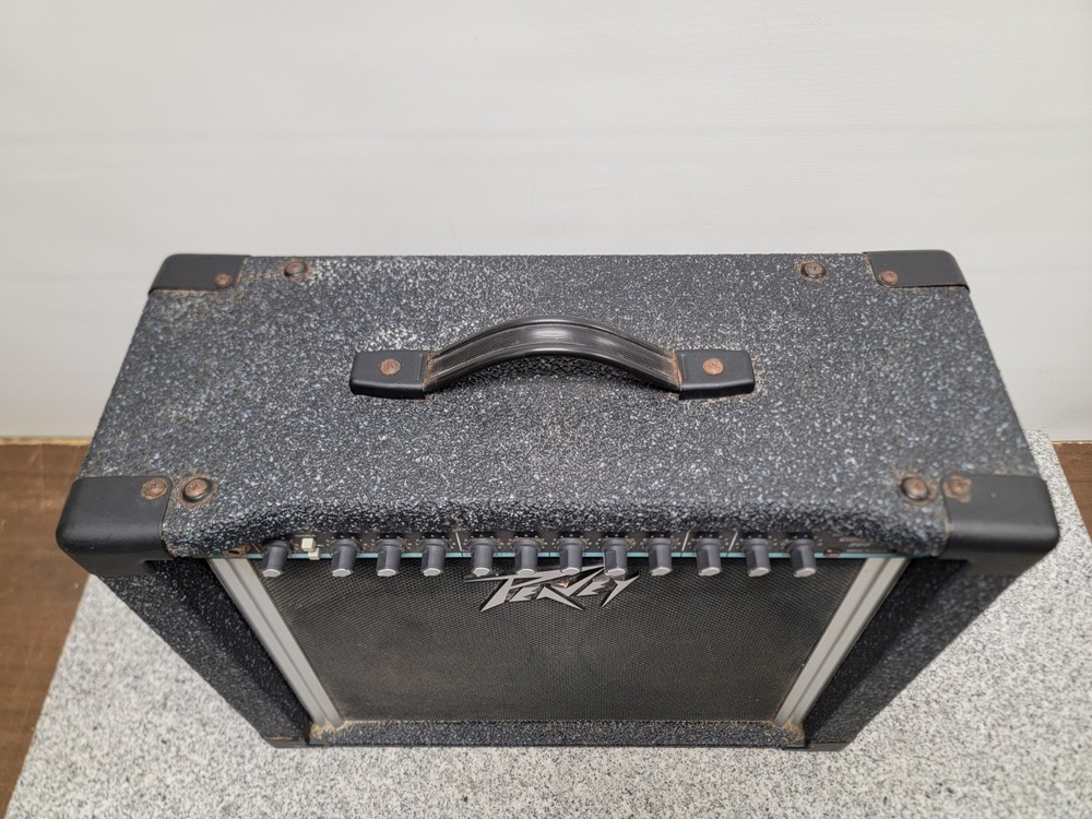 Peavey Guitar Amplifier Combo Backstage Chorus 208