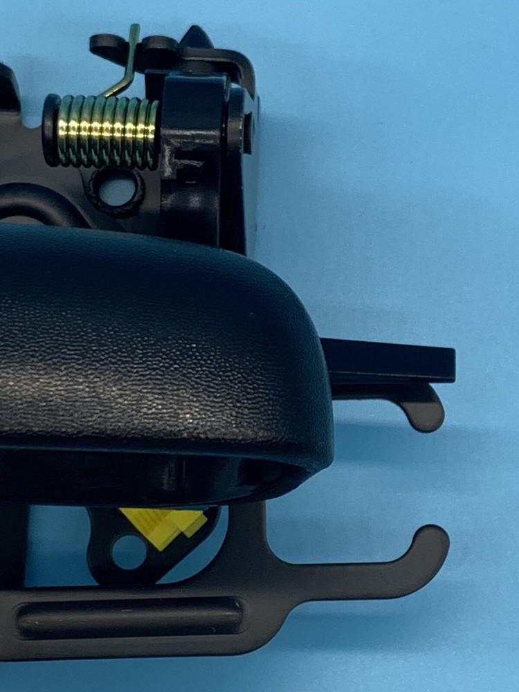 Tailgate Handle Black for Chevy Avalanche 2002 - 2006 New With Locking Provision