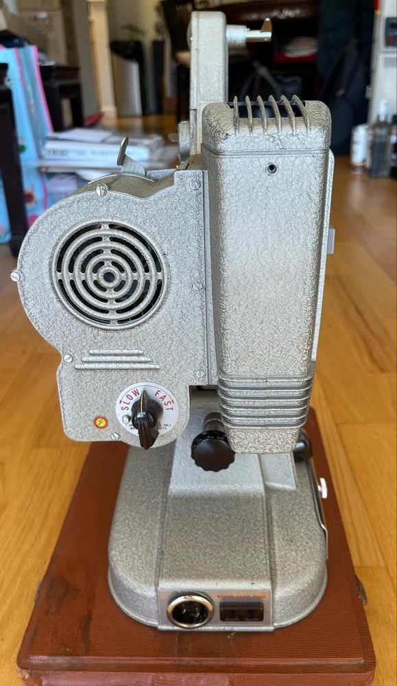 Vintage Keystone 109d 8mm Projector w/ Case