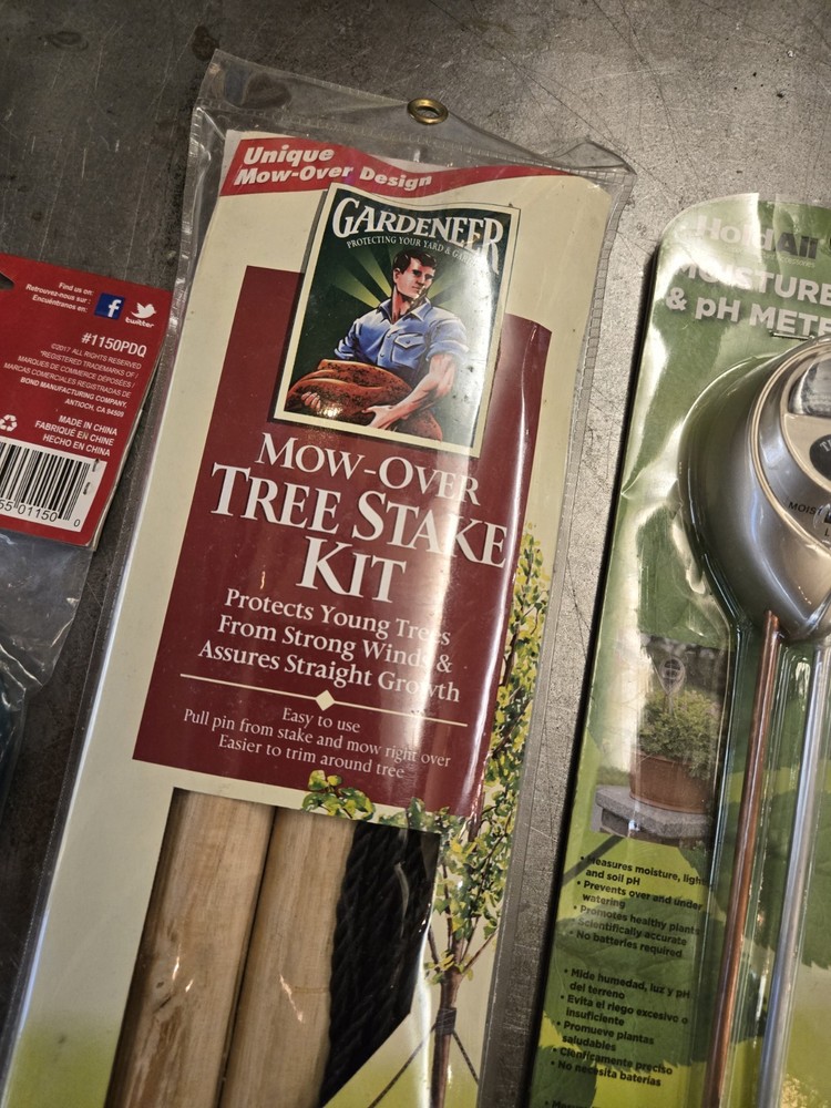 Tree Stake Kit & Three Way Meter Moisture, Light & Ph Meter!!!