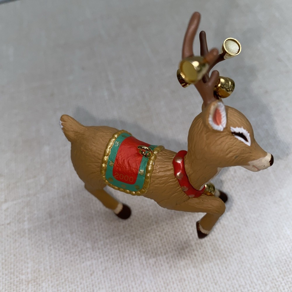 Hallmark Keepsake Ringing Reindeer 2000 Deer Ornament Figurine VTG