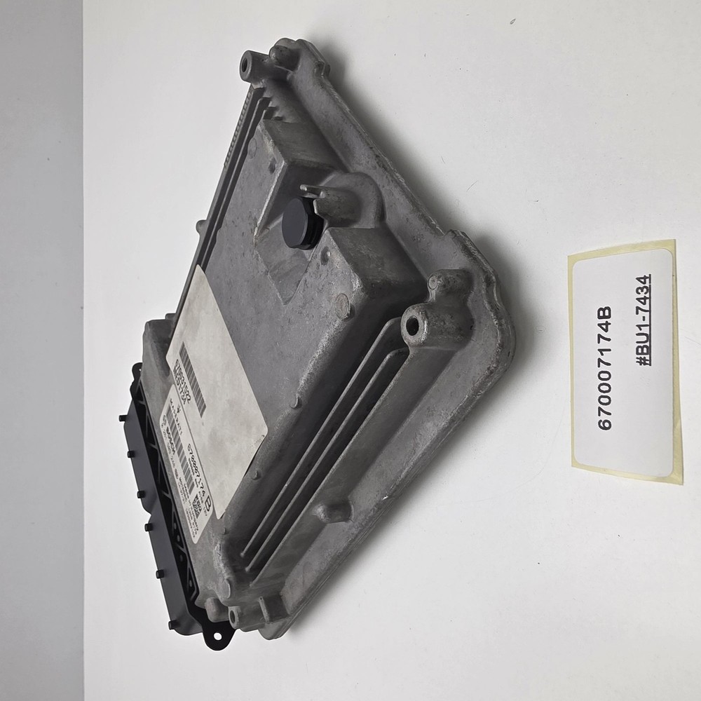 2014-2017 Maserati Ghibli Engine Control Module ECU 670007174B