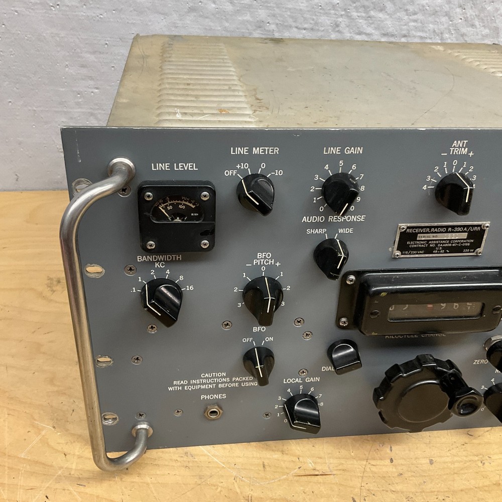 Stewart-Warner R-390a/URR Communication Receiver NICE