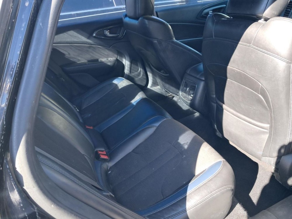 200 2015 Glove Box 4848667