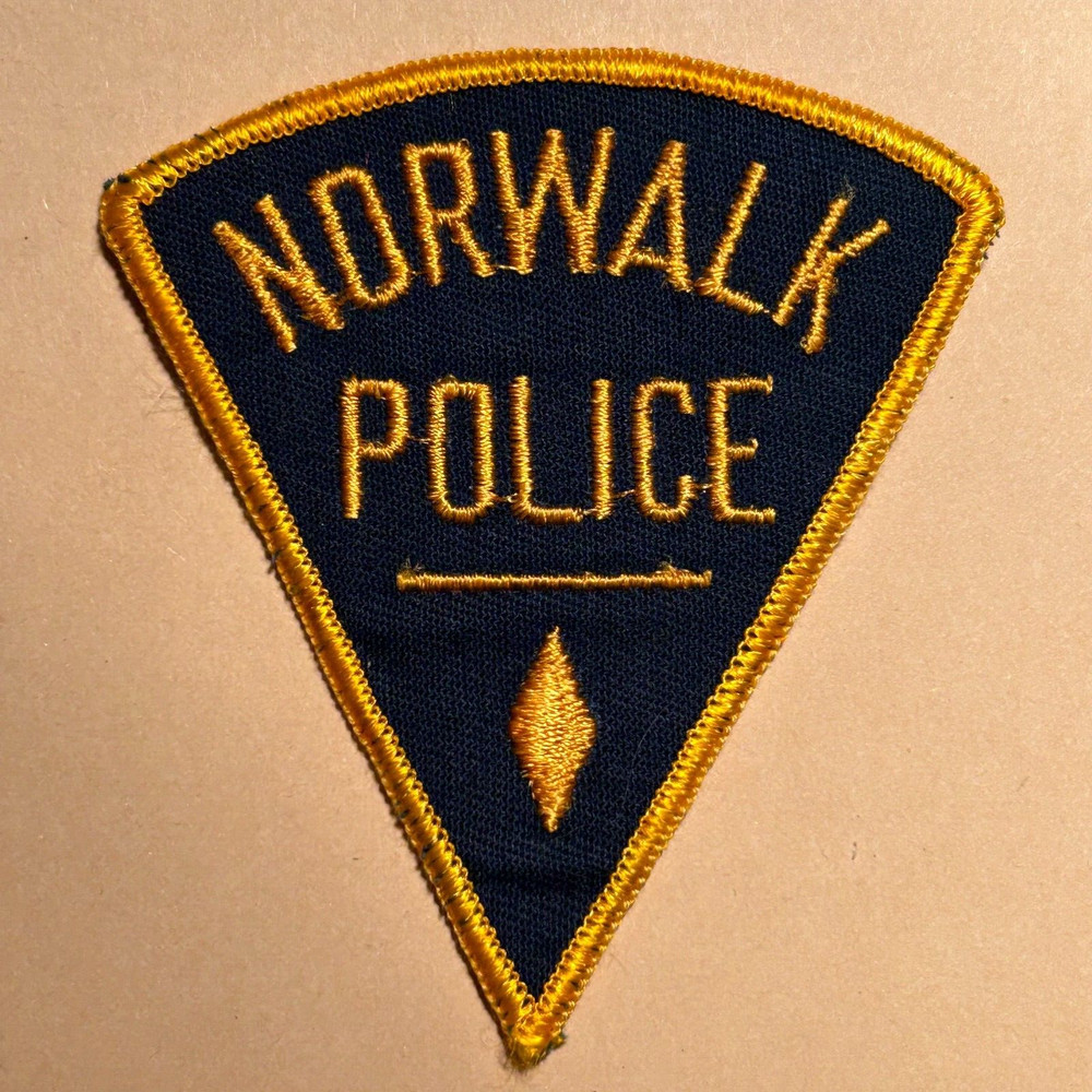 NORWALK, CONNECTICUT POLICE SHOULDER PATCH CT
