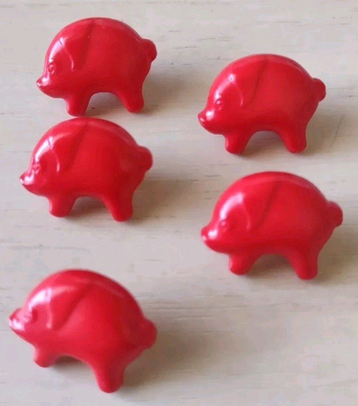 Shell Shaped Shank Buttons set of 13 size 22