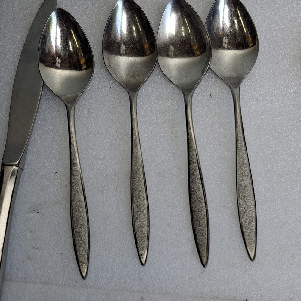 Tradition Stainless USA flatware 18 pieces