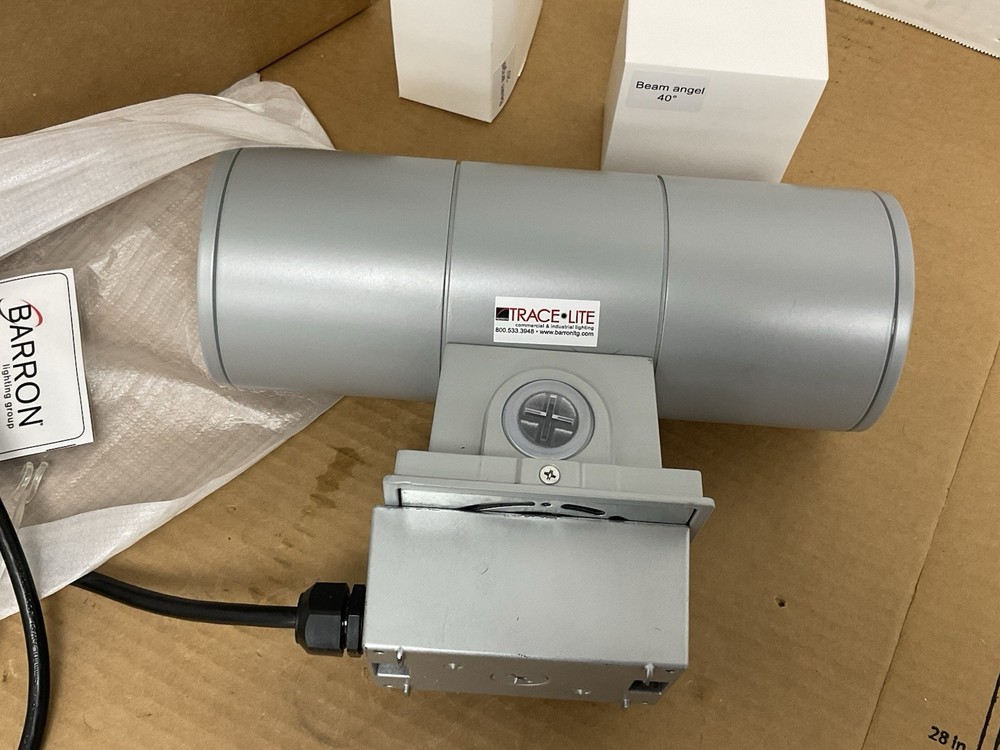 Barron Lighting UDC-20VS-CP-SV-S  Field-switchable Up/Down 4″ Cylinder Wall Pack