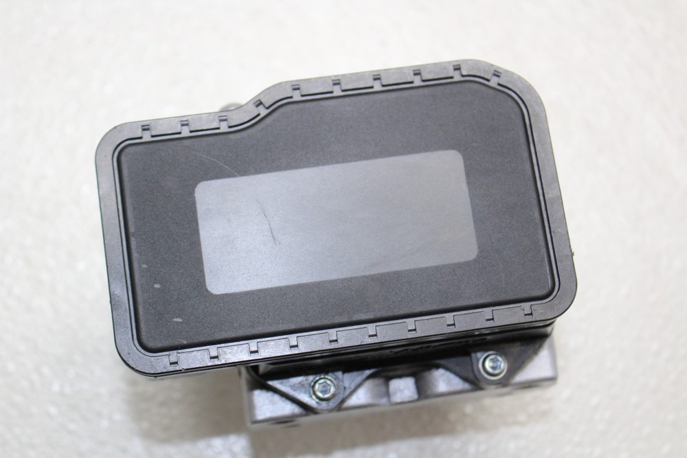 10-14 TRIUMPH ROCKET III ROADSTER ABS PUMP UNIT MODULE