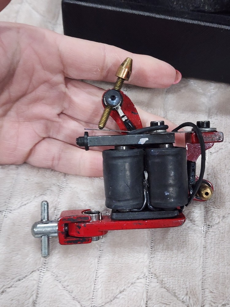 RED REVOLVER LINER TATTOO MACHINE