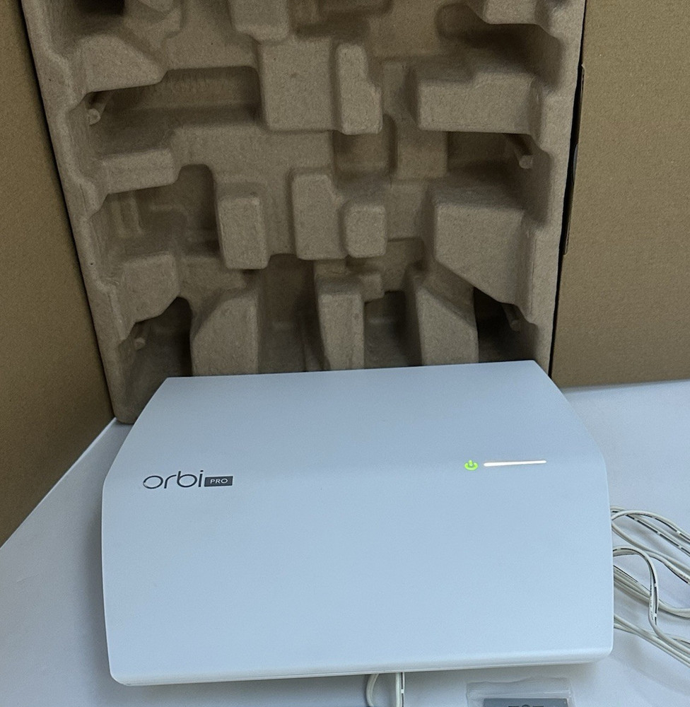 NETGEAR Orbi Pro SRC60-100NAS Wireless Range Extender – IEEE 802.11ac –FREE SHIP