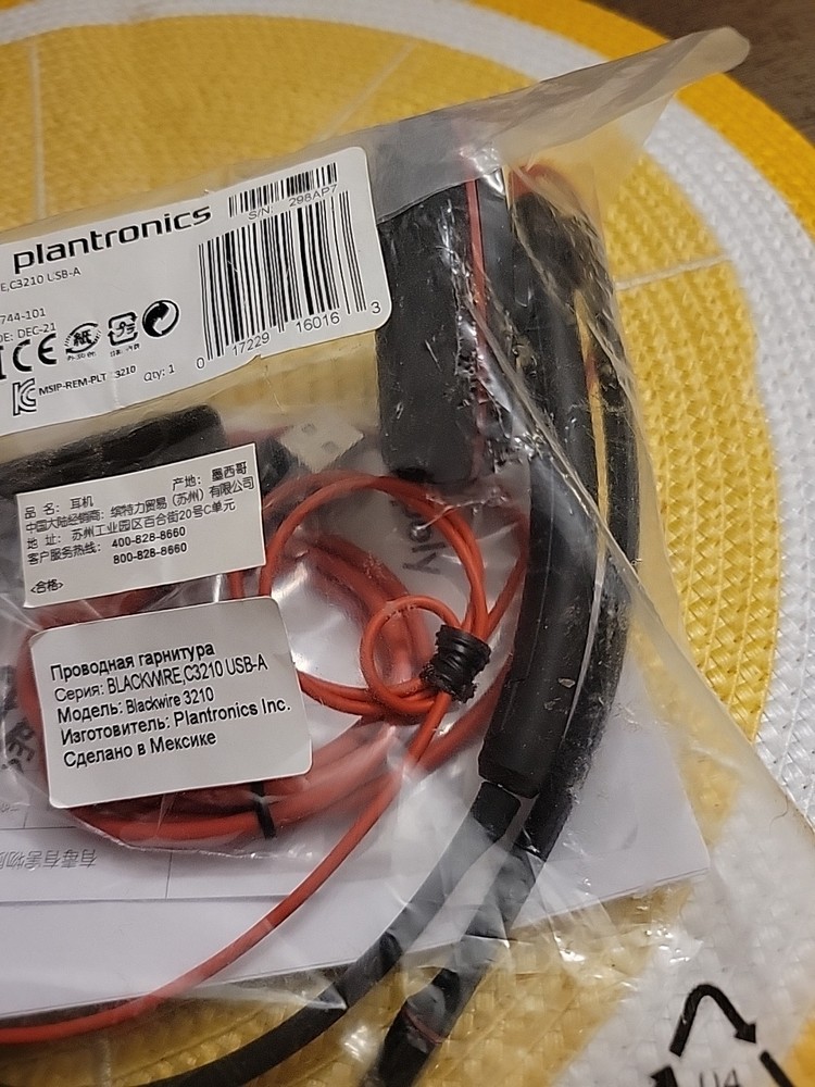 PLANTRONICS 209744-101 C3210 Headset USB-A NEW