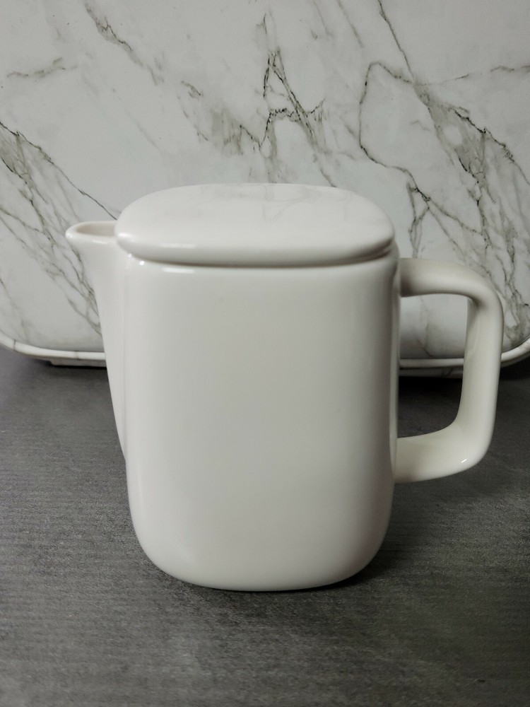 DELTA AIRLINES First Class 1 Cup Solid White Ceramic TEAPOT By Alessi
