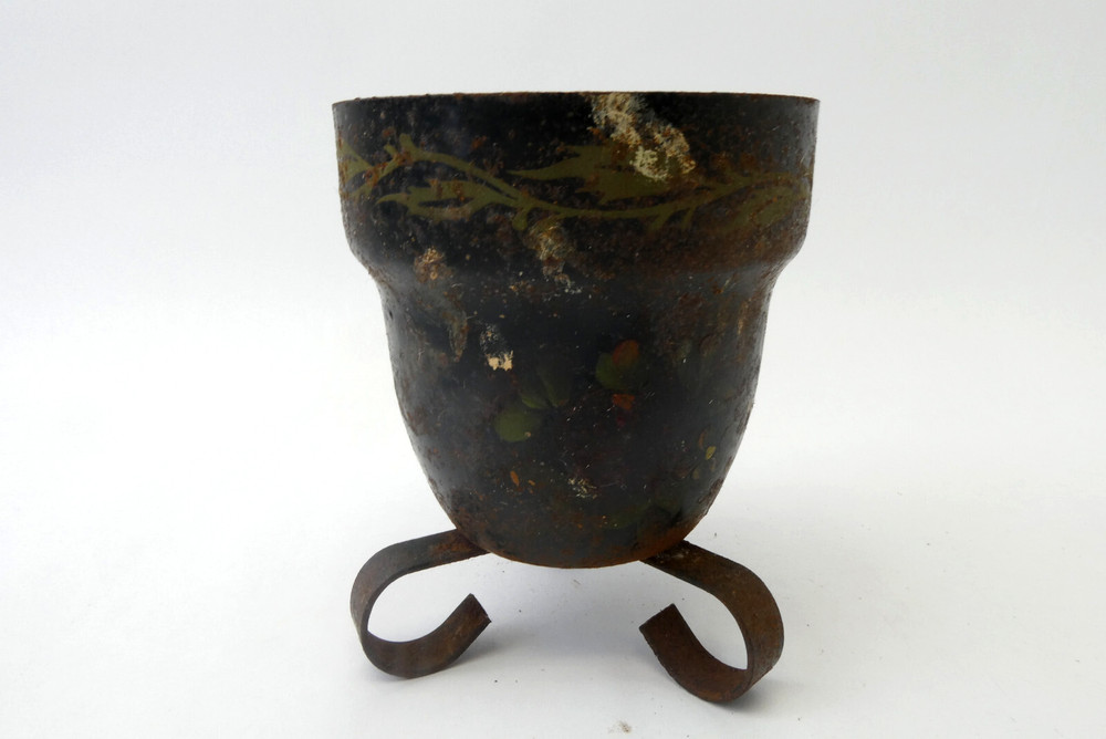 Custom Three Legged Metal Painted Rustic Rusty Single Plant Planter Decorator