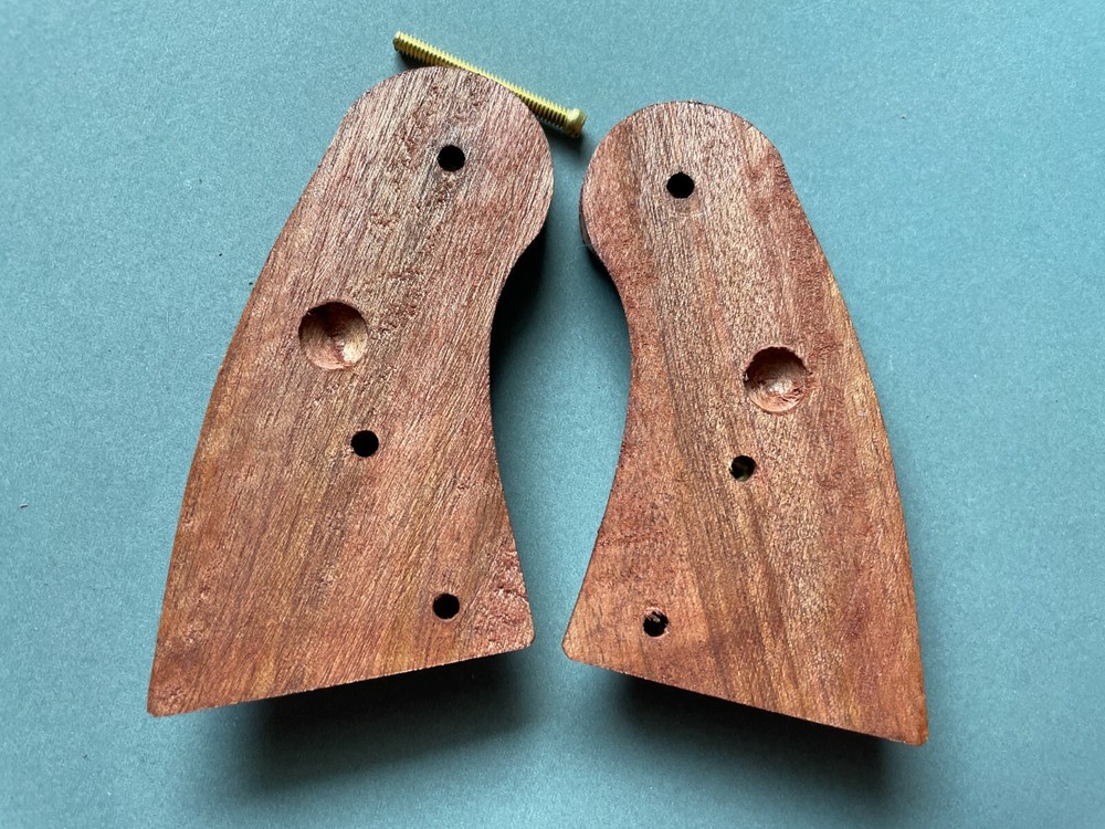 Handmade Classic Panel Grip for COLT PYTHON grips (Made BF 2020) Checker Wood