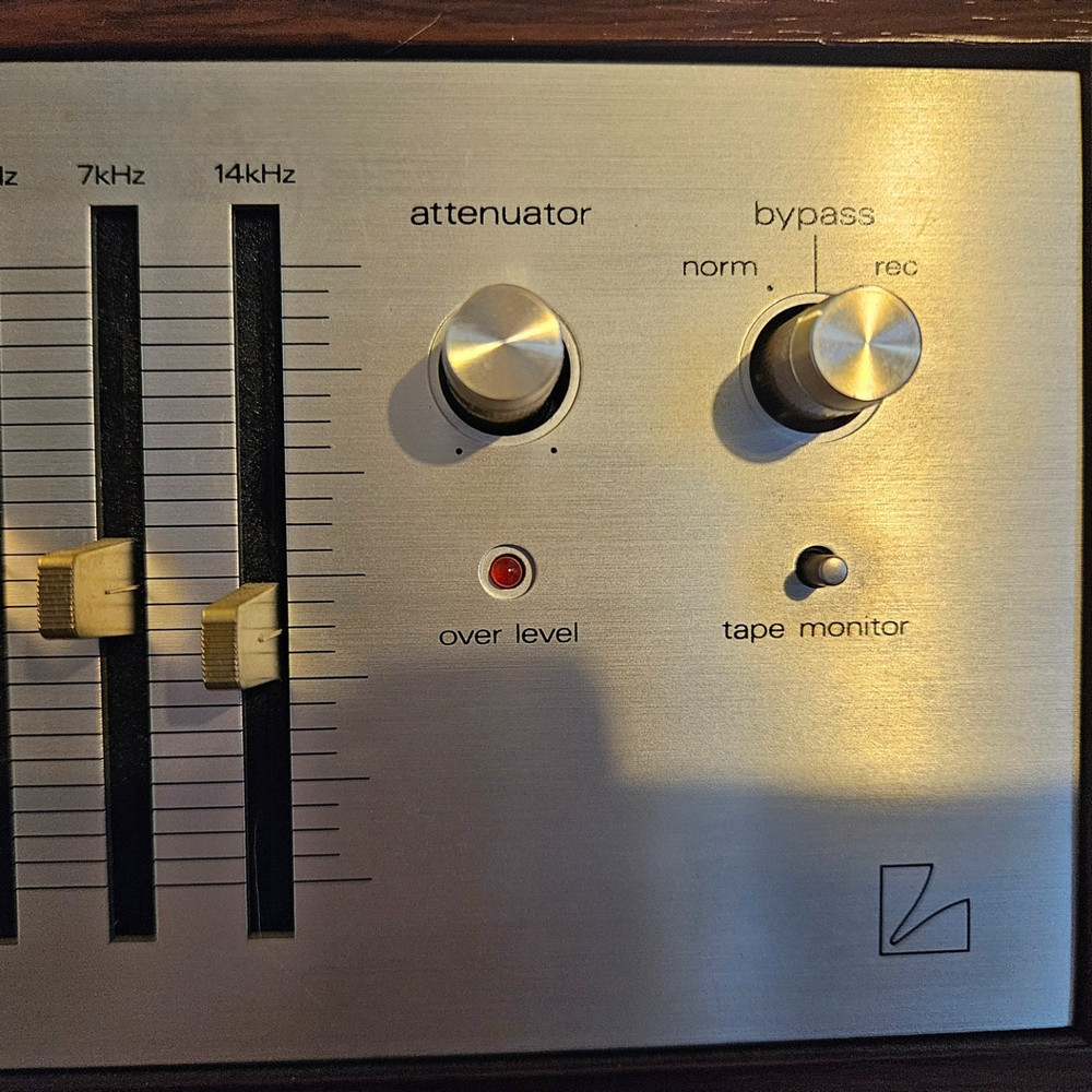 LUXMAN G-120A Equalizer - Excellent! Amazing!