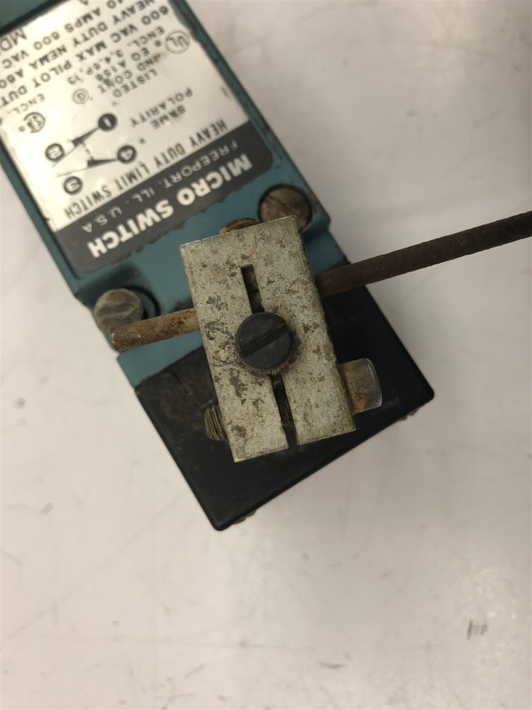 Honeywell Micro Switch Heavy Duty Limit Switch LSA1A