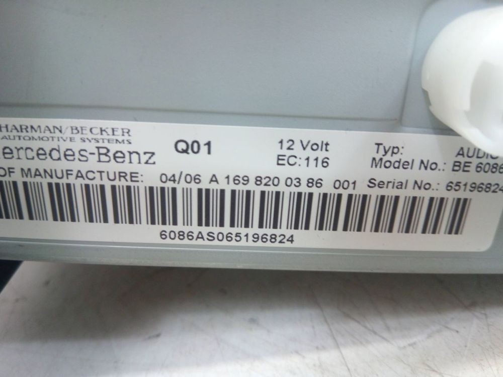 Radio/CD Changer Combination *CODE Not Available. Suitable for Mercedes-Benz
