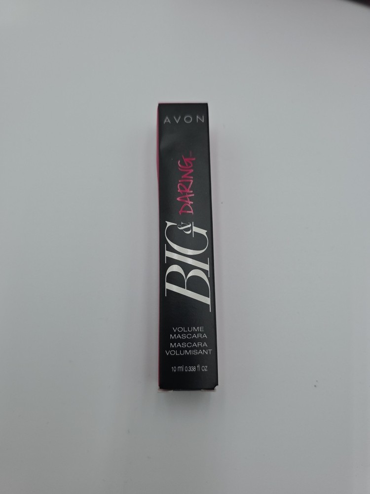 Avon A Gift Box Set Eye Love You Collection Includes Be Mine Stud Earrings