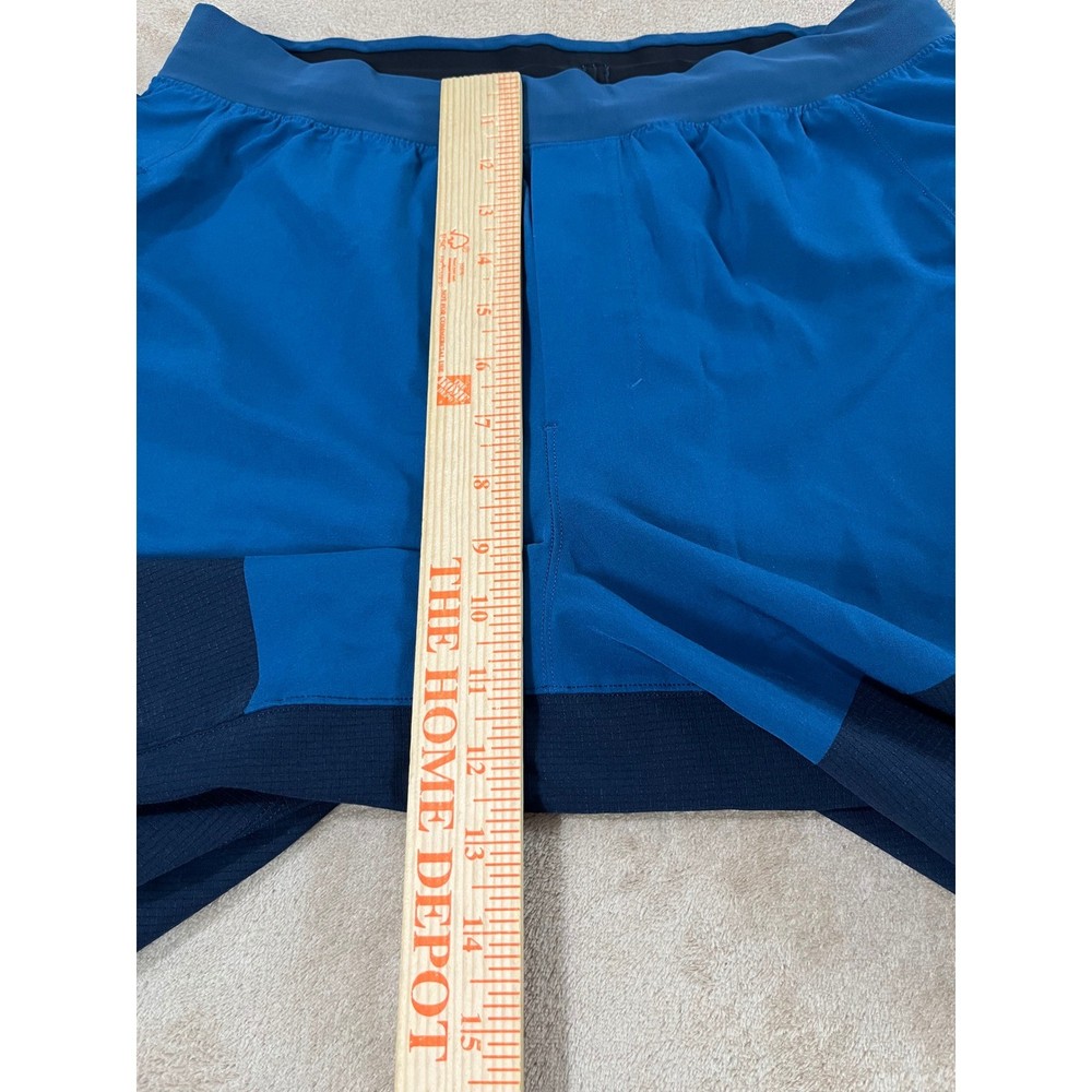 Lululemon T.H.E short Mens size Medium blue Training Athletic Gym