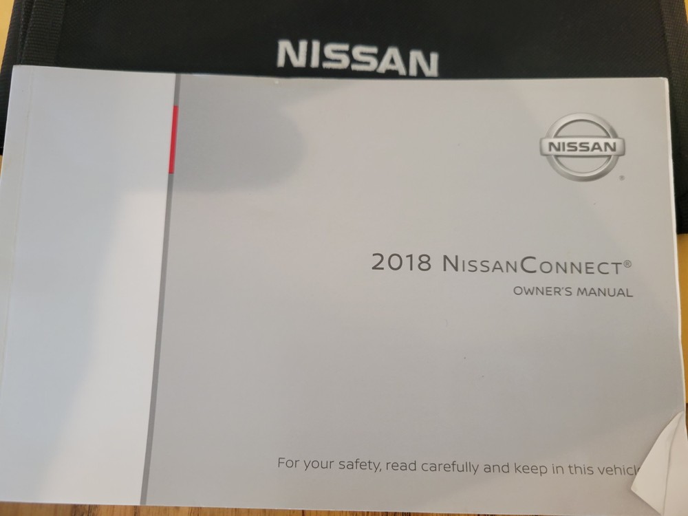 2018 NISSAN ROGUE OWNERS MANUAL & CASE (QUICK REF & CONN)