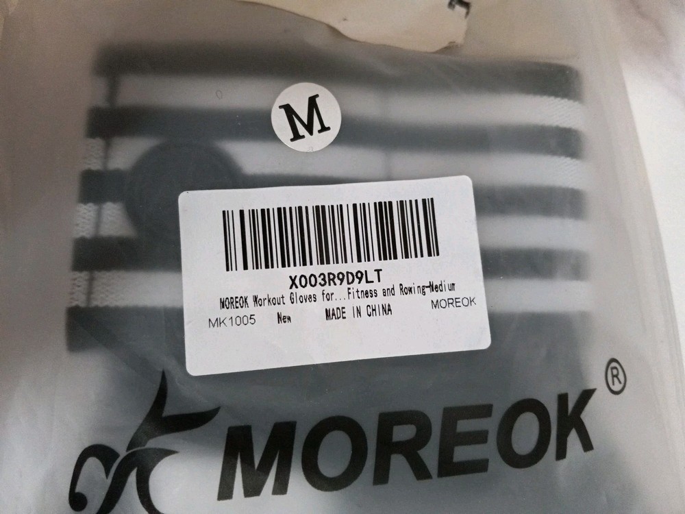 Moreok Workout Gloves Wrist Wrap Support Fingerless Size Medium Curved Open Back