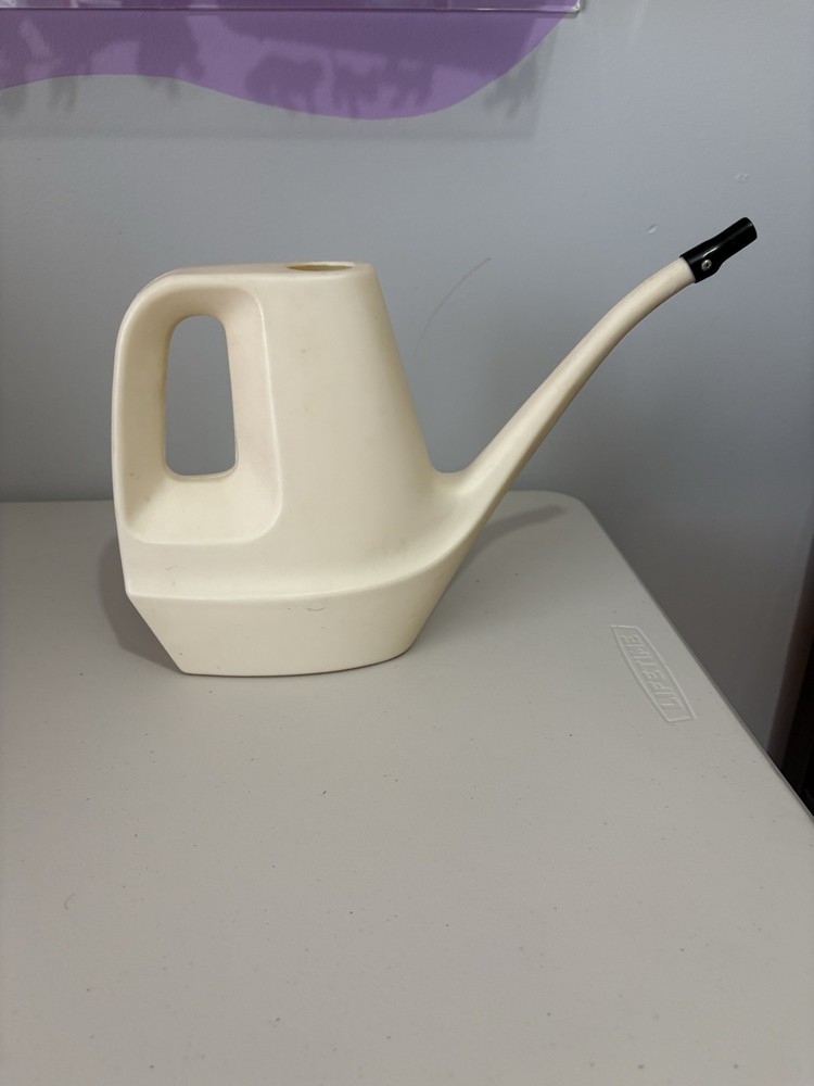 Dampp-chaser Plastic Piano Watering Can