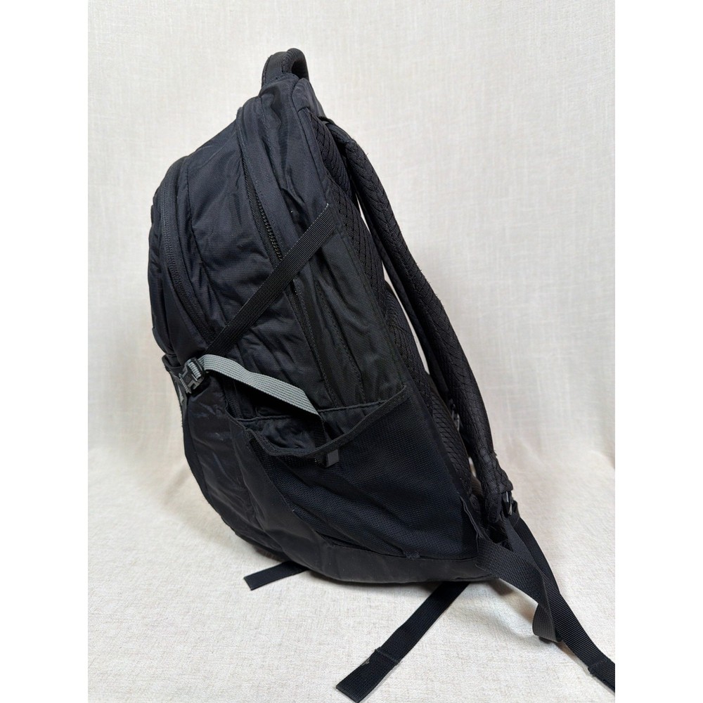 The North Face Recon Backpack - Black - Pre-Owned