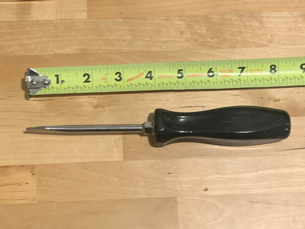 Snap-on SDD4 Flat Tip Hard Grip Standard Screwdriver